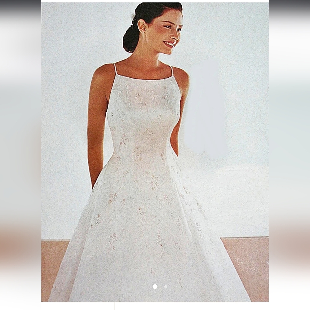 St.Patrick Wedding Dress Z Mod 5806 - Measurments In Pics